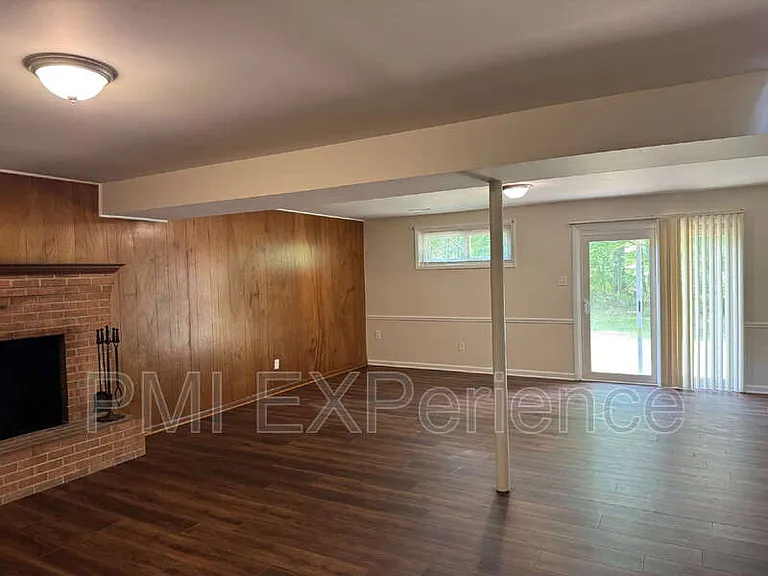 6405 Roberts Dr — Photo 15