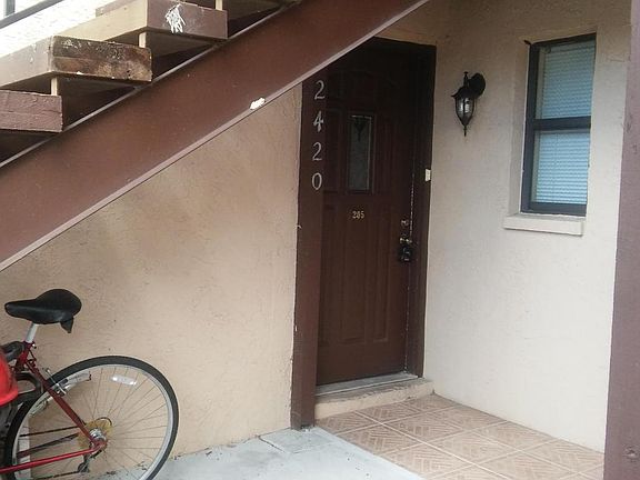 5th image of 2420 SE Garden Ter #205