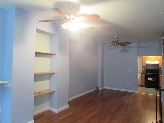 5th image of 2337 S Franklin St