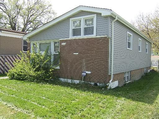 1st image of 4440 S Leclaire Ave