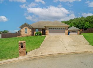 16 Chetay Ln, Cabot, AR 72023