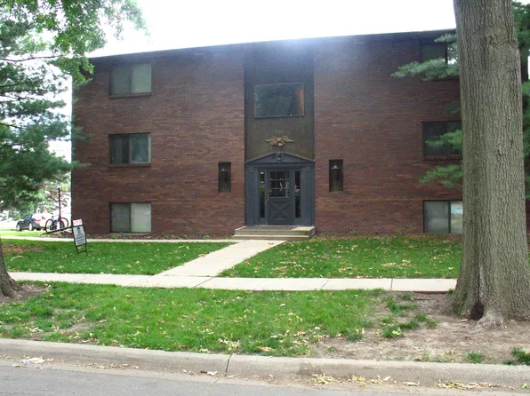 1341 N 44th St #1, Lincoln, NE 68503