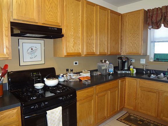 5th image of 2920 Glacier Way Unit B