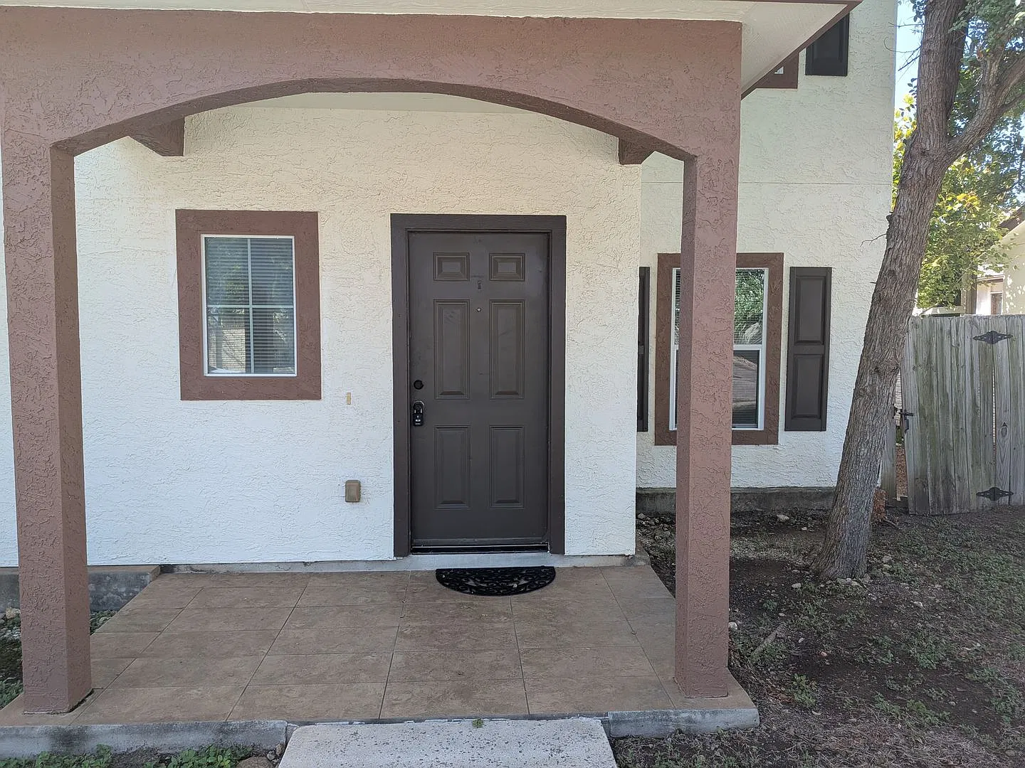 Royal Ridge Townhome!! — Photo 3