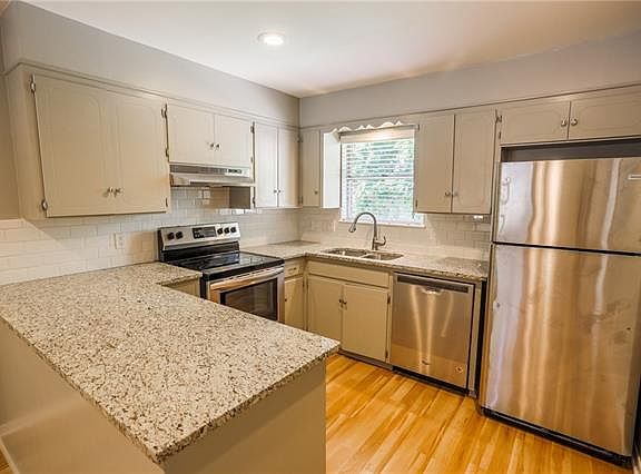 5th image of 2207 Lanier Dr