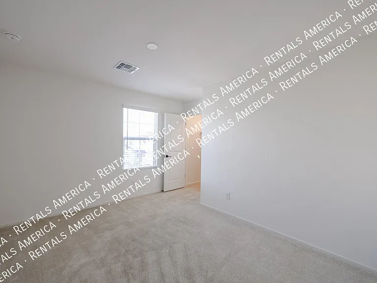 16875 N 12th St #33 — Photo 33