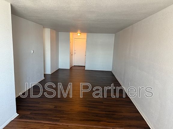 4th image of 5605 W Warren Ave #25