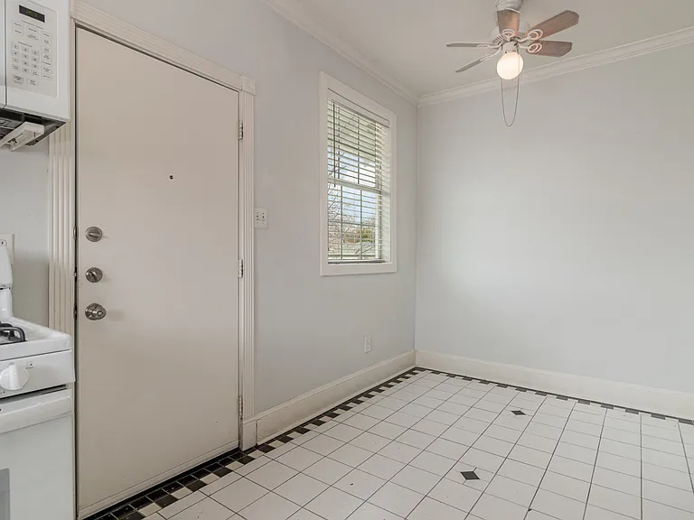 4505 Worth St #A — Photo 12