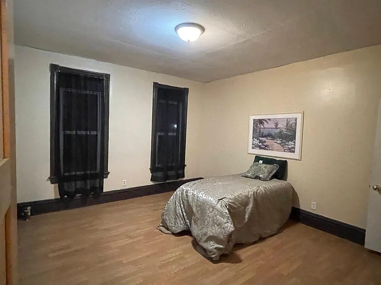 932 Galtier St — Photo 30