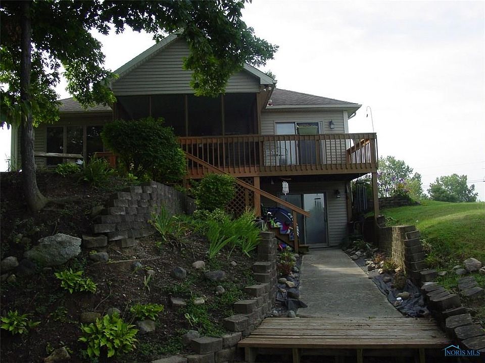 1st image of 780 Seneca Dr