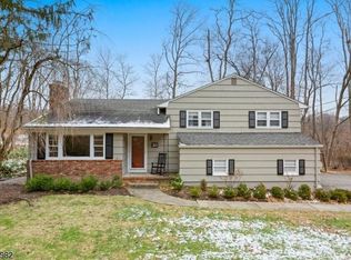 38 Molly Stark Dr, Morristown, NJ 07960