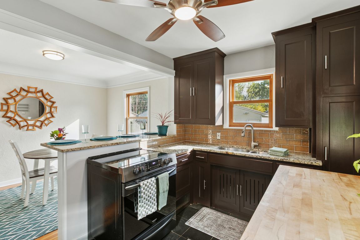 next background image