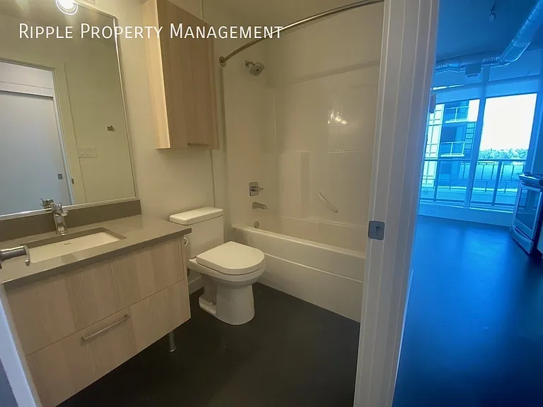 624 8th Ave SE #402 — Photo 9