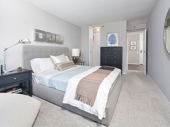 5th image of 4334 N Hazel 2/1 Townhome