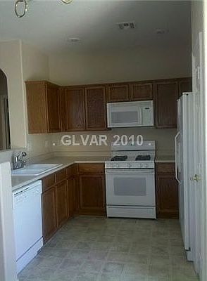 3rd image of 5898 Varese Dr