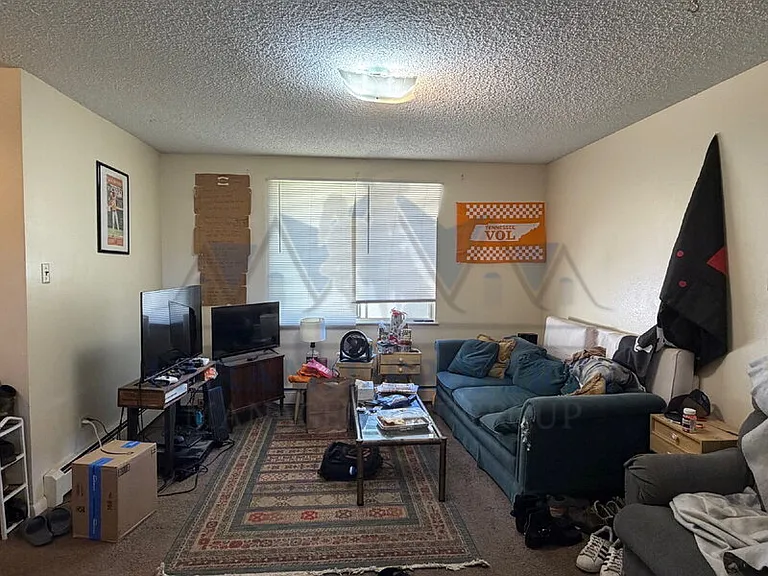 409 S 26th St #15 — Photo 5