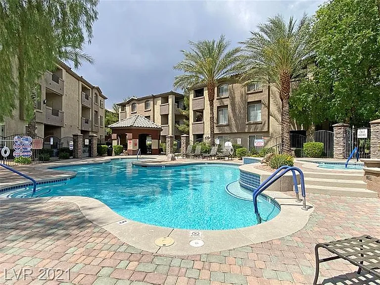 4400 S Jones Blvd #1097-1 — Photo 27