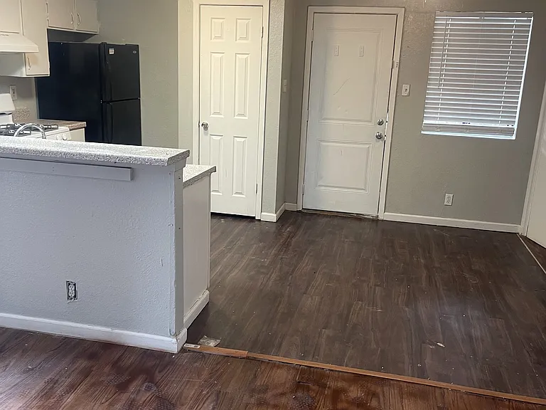 2200 Tabor Ct — Photo 11