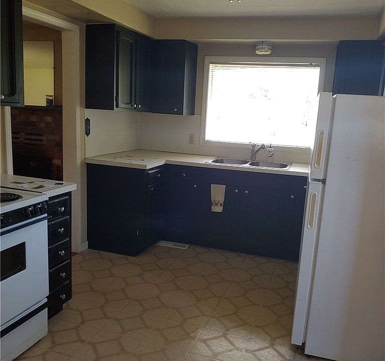 2nd image of 24408 Old Owen Rd