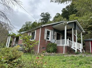 3978 Lesters Fork Rd, Grundy, VA 24614