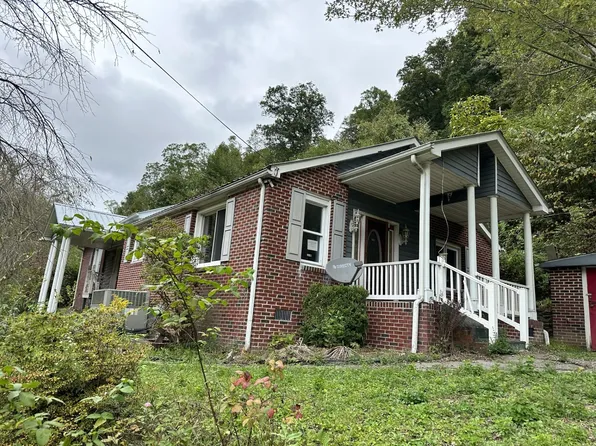 3978 Lesters Fork Rd, Grundy, VA 24614