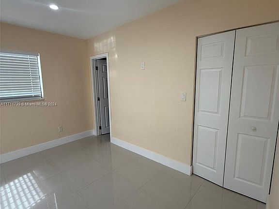 5th image of 255 NW 189th St