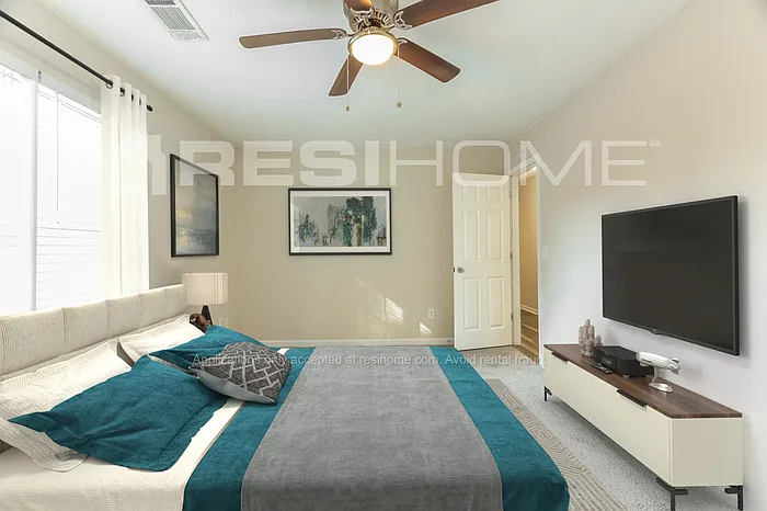 135 Chaucer Ln — Photo 6