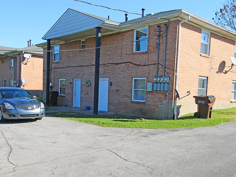 109 Southview Dr #8 — Photo 14