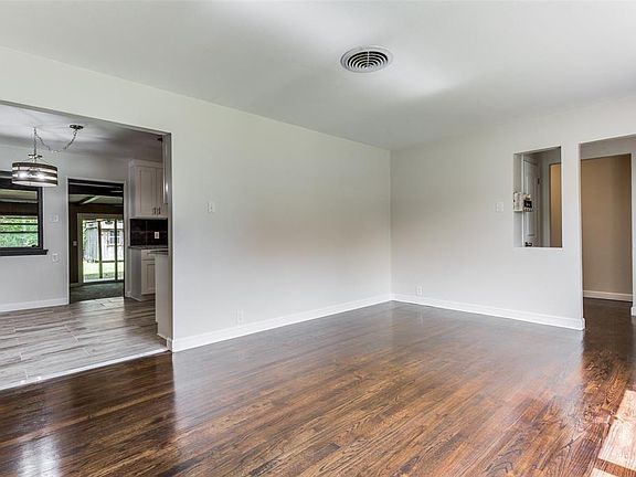 4th image of 1711 Merrywood Way