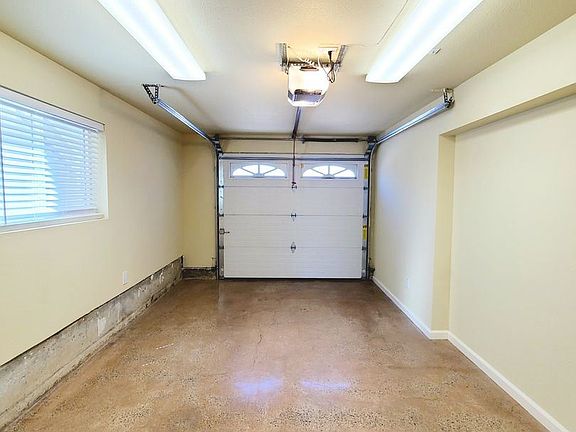 4th image of 15 Park Manor Dr #B