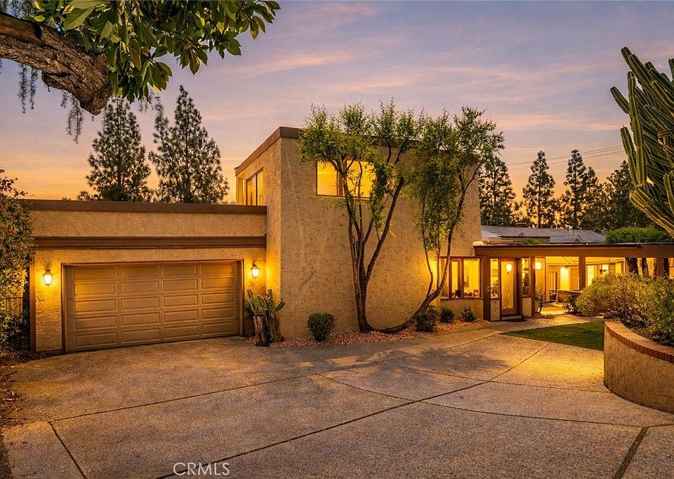 1st image of 2480 Vista Dr