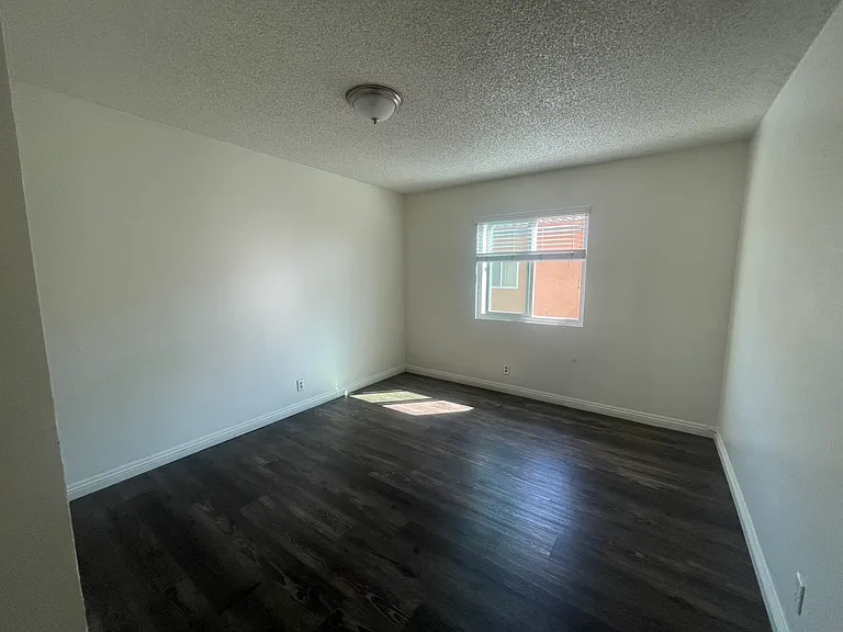 15335 Maplegrove St #11 — Photo 15