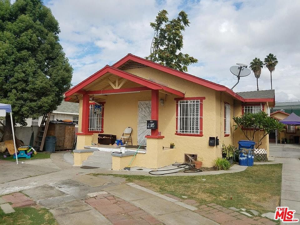 2nd image of 2305 Walter St