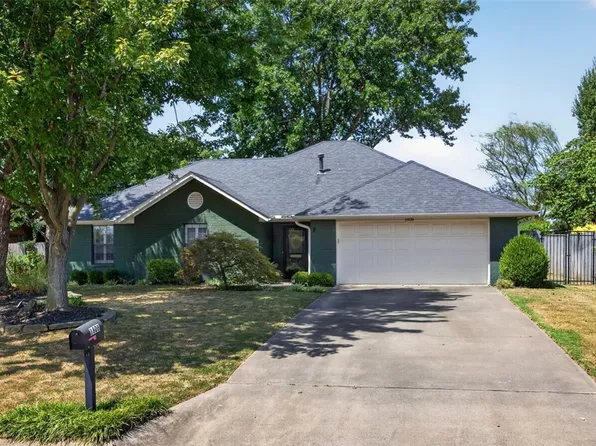 1808 S 16th St, Rogers, AR 72758