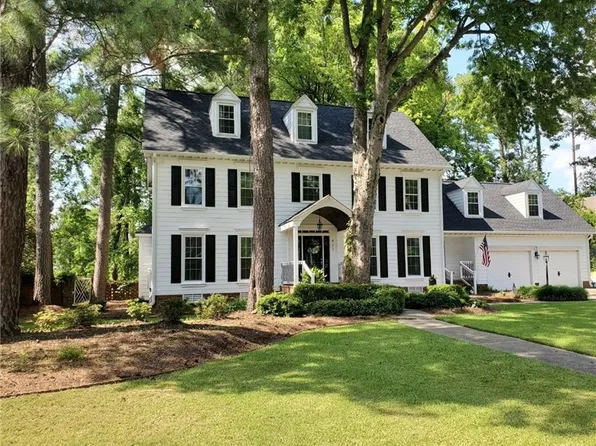 421 Kingsford Rd, Fayetteville, NC 28314