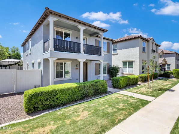 907 S HENRY Lane, Gilbert, AZ 85296