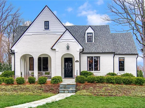 600 Roslyn Rd, Winston Salem, NC 27104