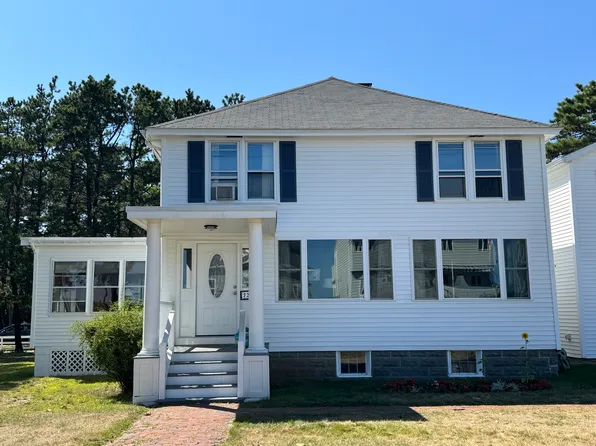 72 Oceanside Dr, Saco, ME 04072