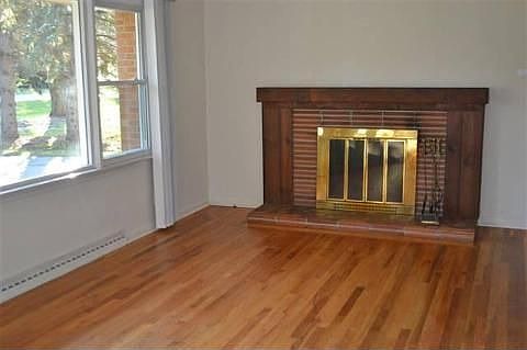 2nd image of 882 Coughlan St