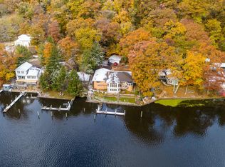 1025 Park St, Saugatuck, MI