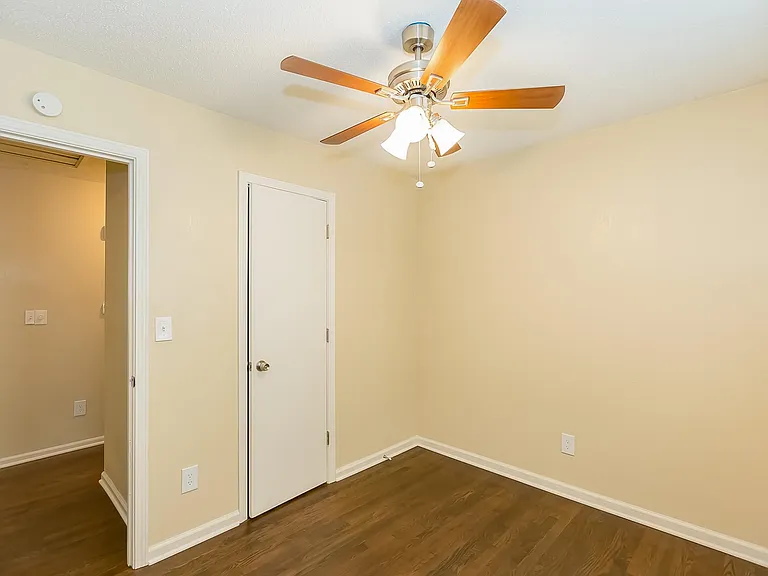 6490 N Delta Ave — Photo 22