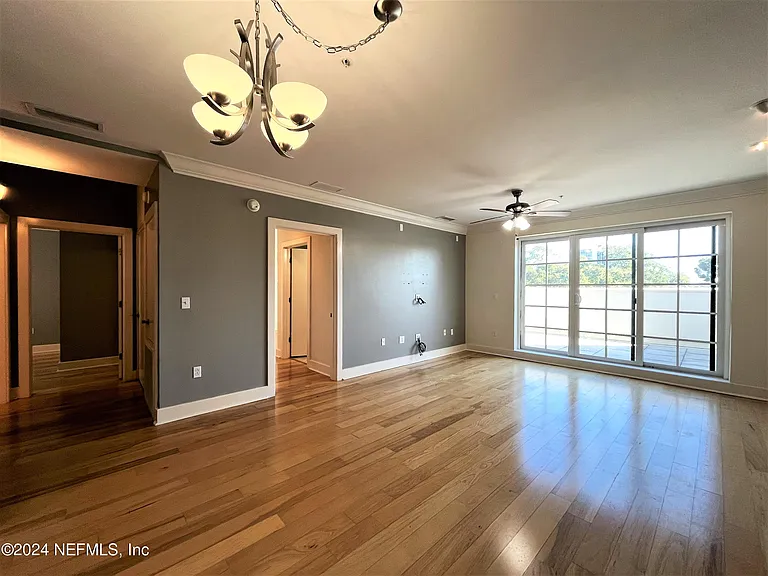 1661 Riverside Ave #412 — Photo 9