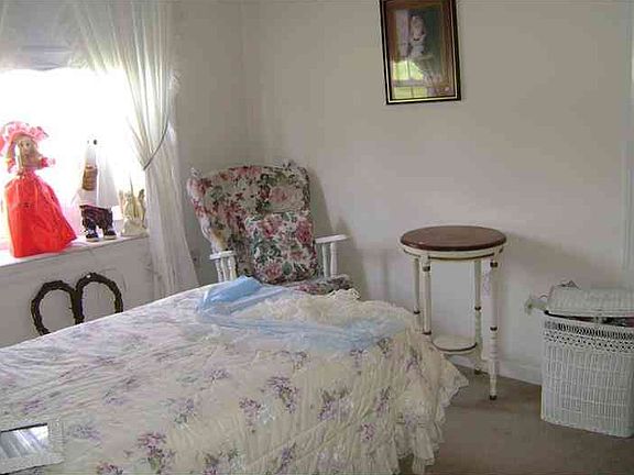 5th image of 1006 Sunnyfield Ct