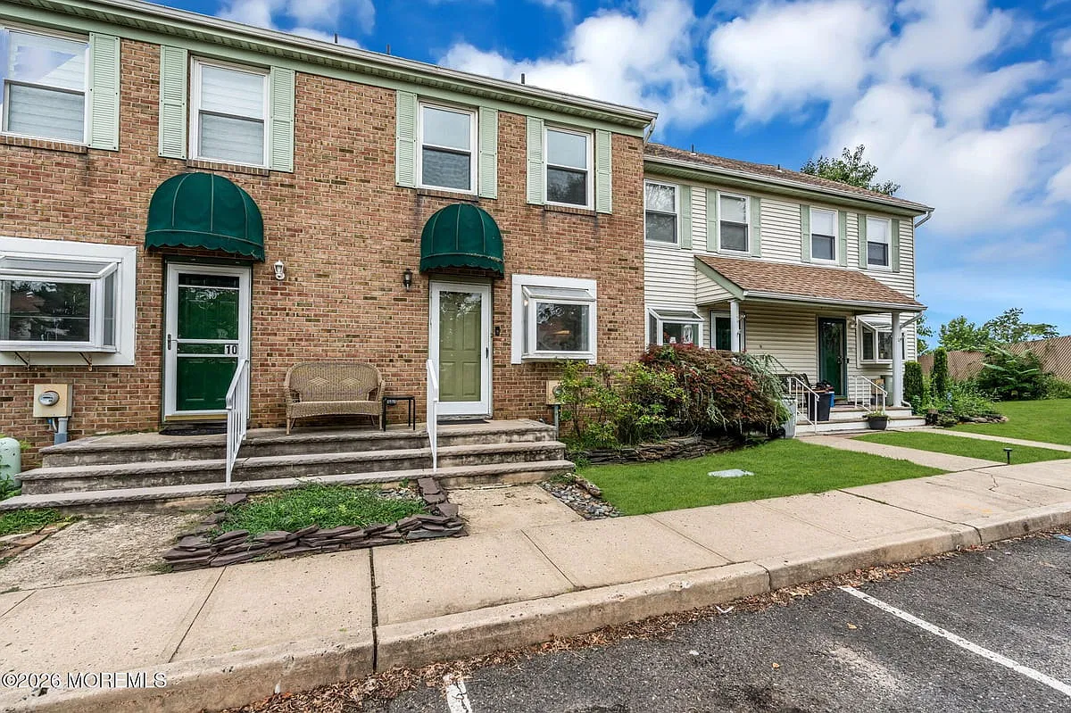 2 bed, 1.5 bath, 1024 sqft, $2,850 — Photo 1