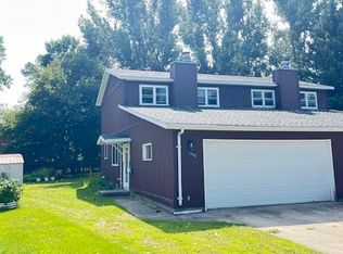 1932 23rd Ave S, Grand Forks, ND 58201