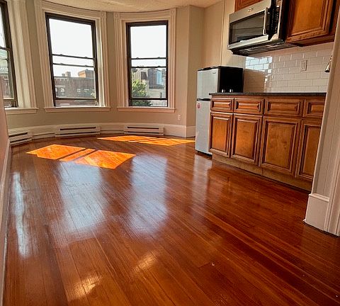 5th image of 505 Beacon St #98bf43142
