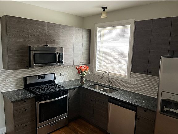 5th image of 173 N Laporte Ave
