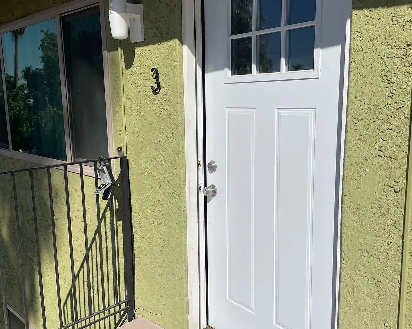 2 bed, 1000 sqft, $1,350 — Photo 1