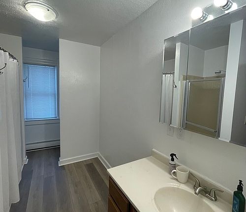 3rd image of 719 Washington St #B