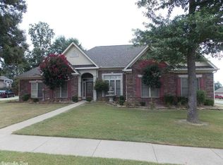 2826 Pinehurst Dr, Benton, AR 72019